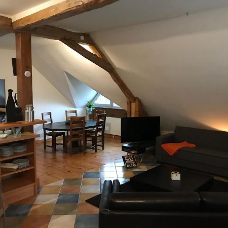 Ferienwohnung Le Pipapo Saint-Martin-de-Bavel Exterior foto